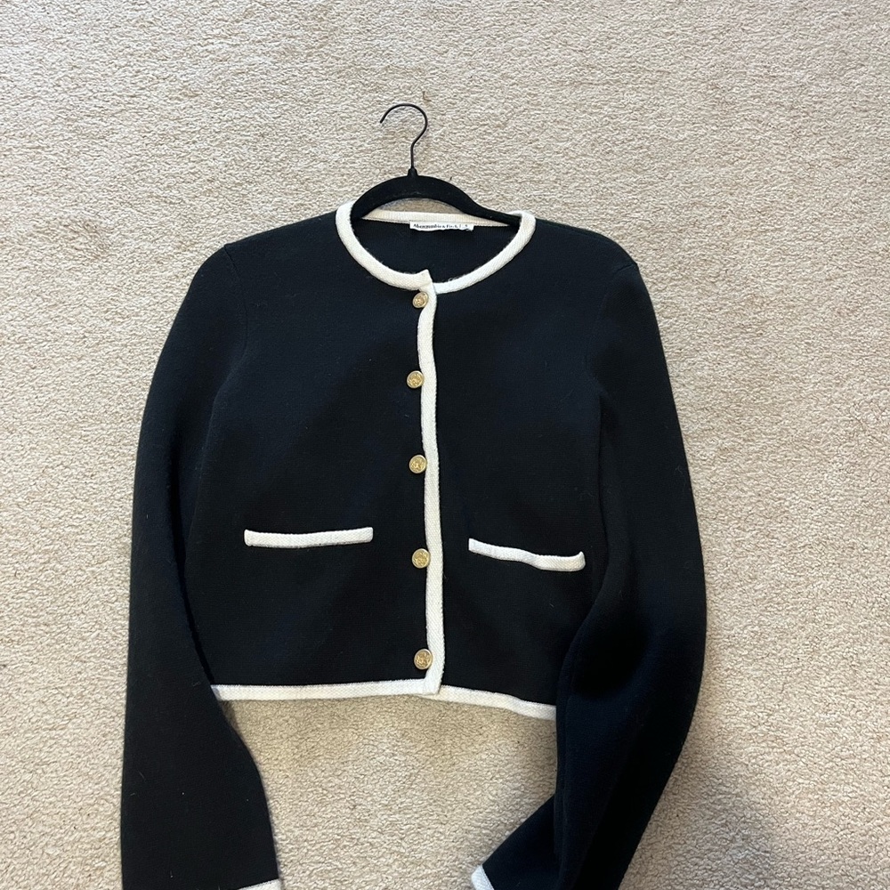 Abercrombie & Fitch Black and Cream Cardigan